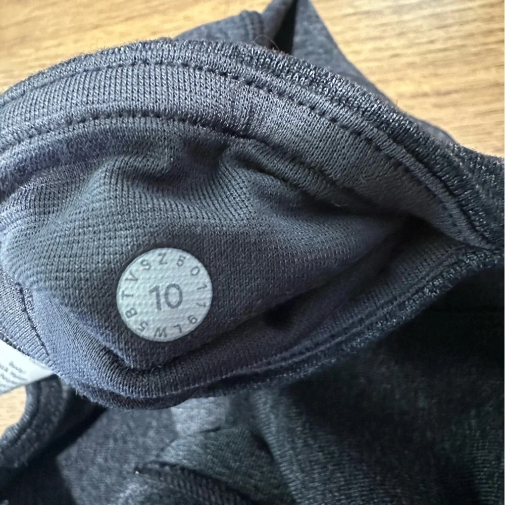 Lululemon Athletica Charcoal wide legs  Pants size 10 relaxed